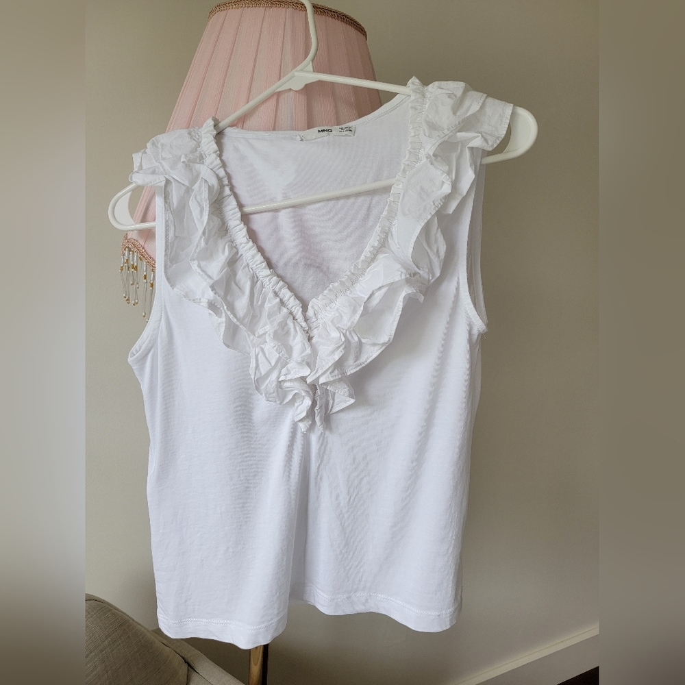 MANGO Ruffled Sleeveless Top size XS